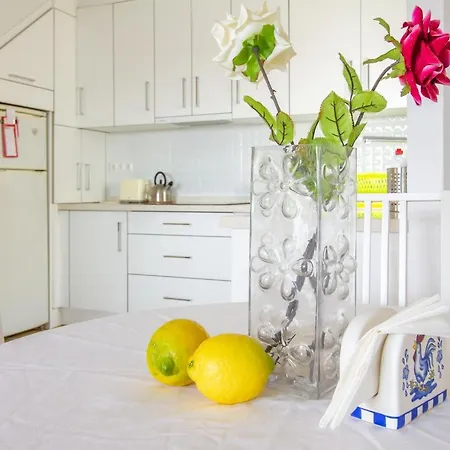 Apartment 2 Bedroom Awesome In El Chaparral