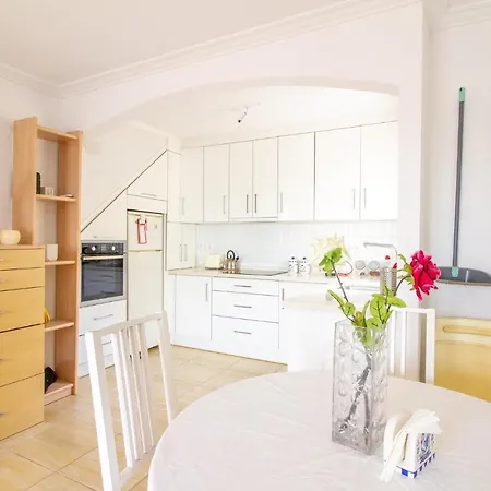 2 Bedroom Awesome In El Chaparral